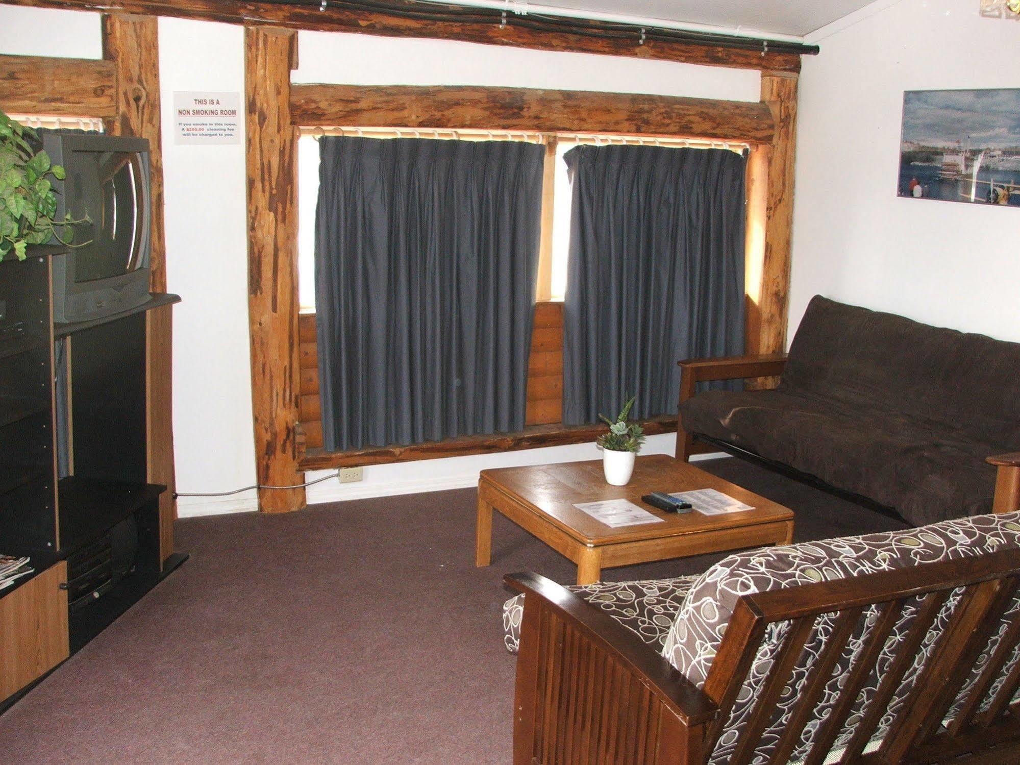 1202 Motor Inn Beaver Creek Экстерьер фото