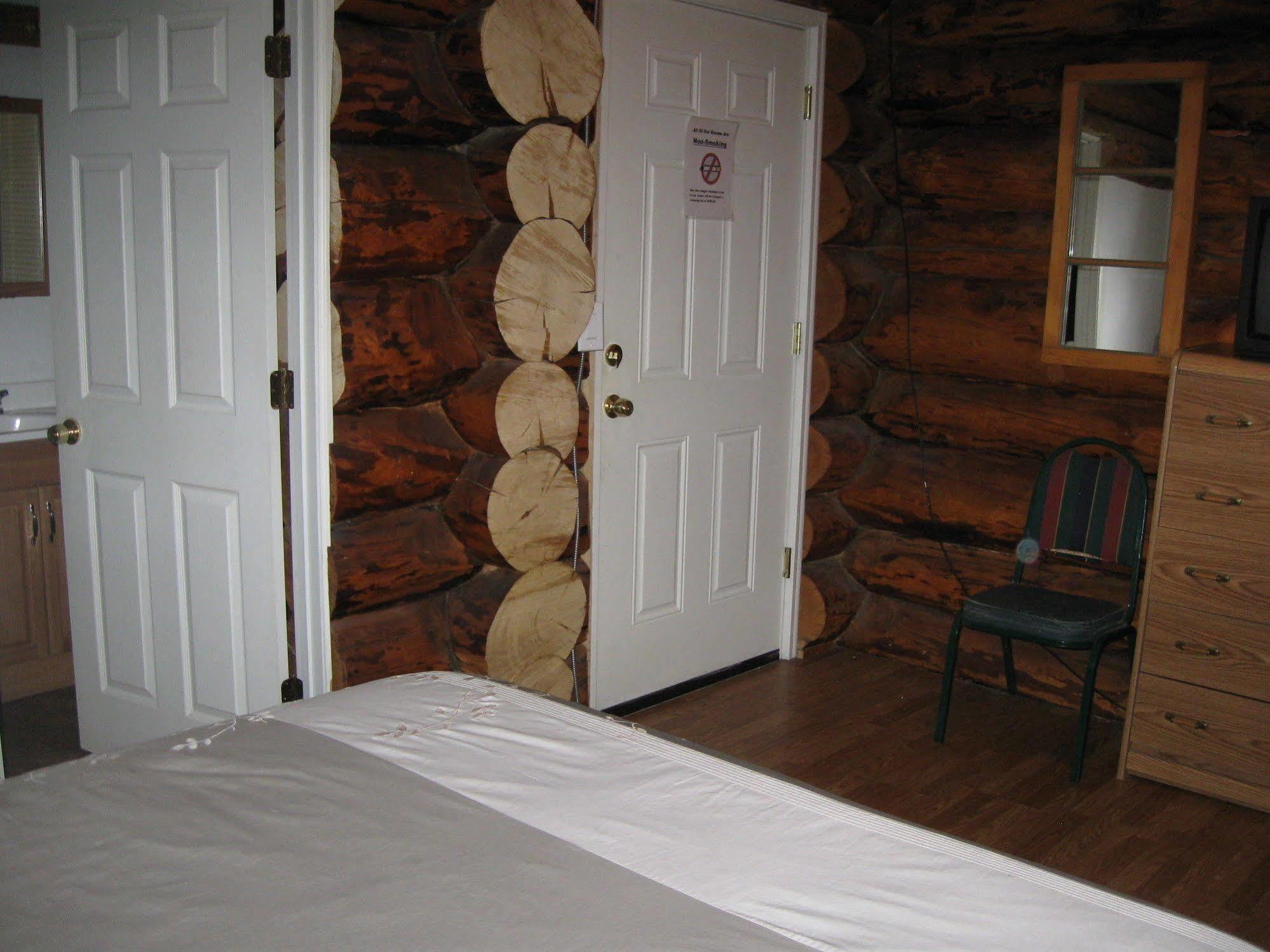 1202 Motor Inn Beaver Creek Экстерьер фото